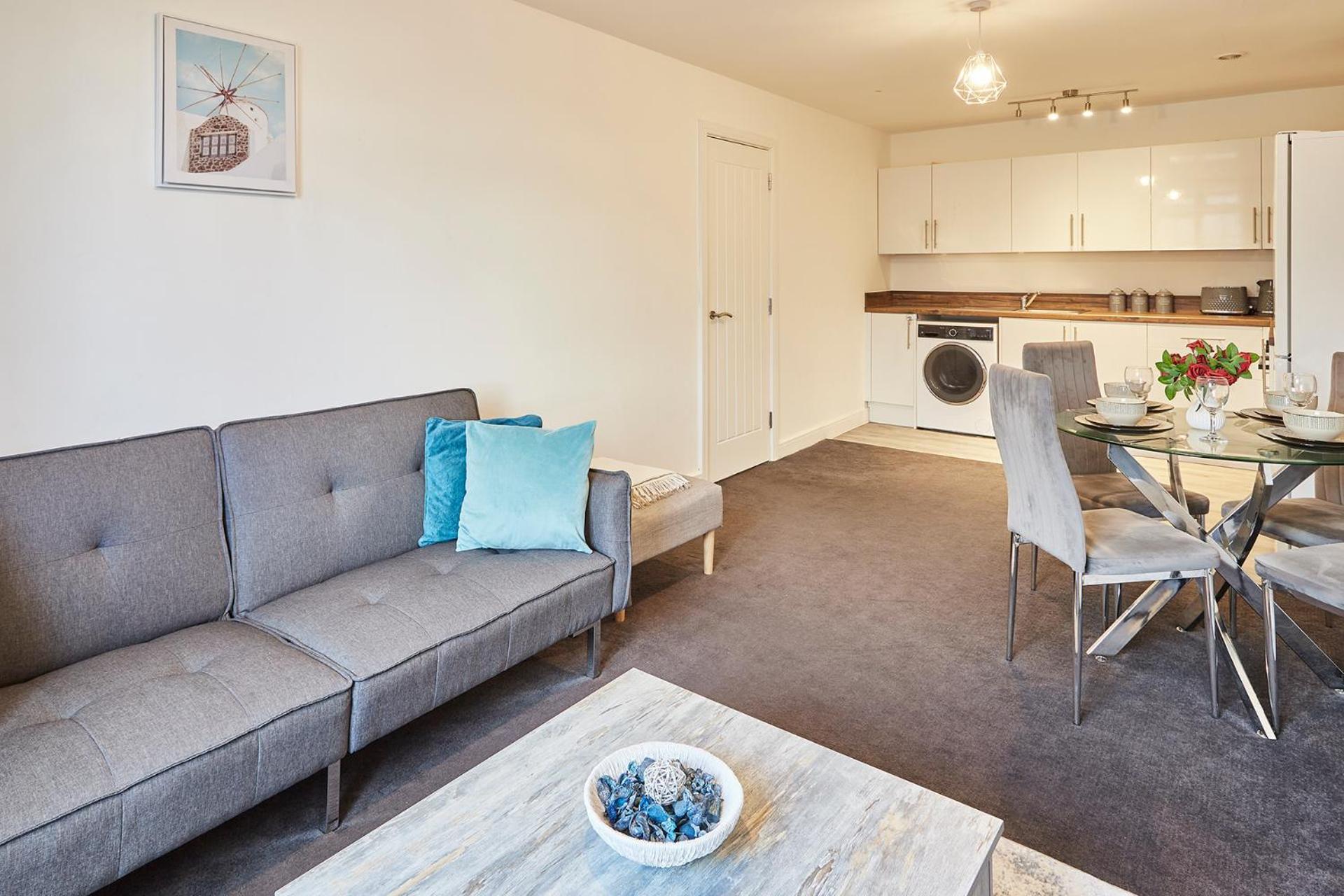 Apartment Brand New 1br W/ Full Kitchen Nottingham