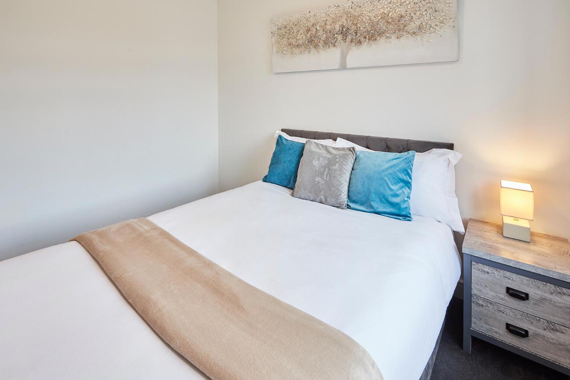 Brand New 1br W/ Full Kitchen * Nottingham