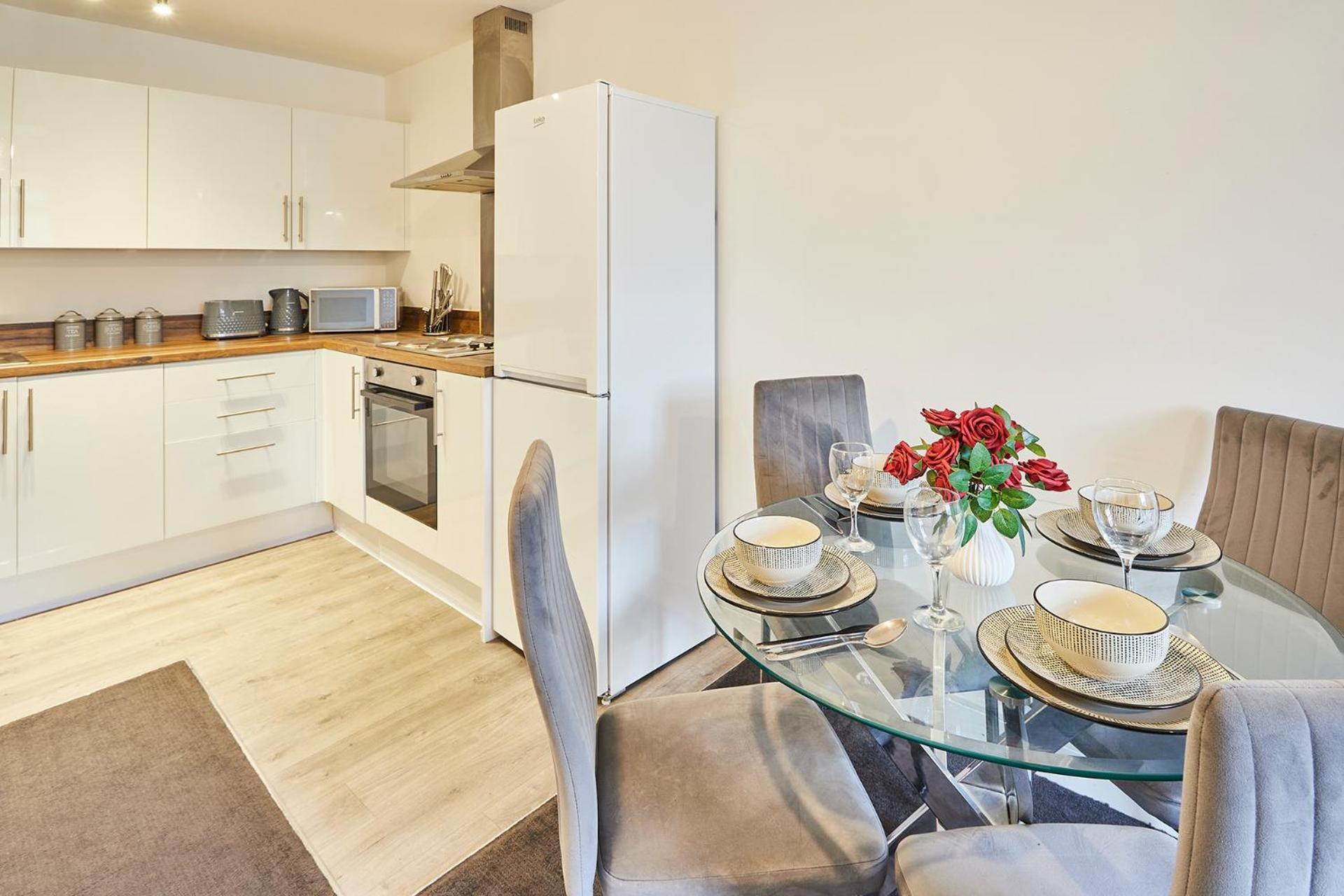 Brand New 1br W/ Full Kitchen Apartment Nottingham